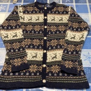 - Northern Lights Clothing Co. Cardigan-Jacket 100% lambs wool. Size XL